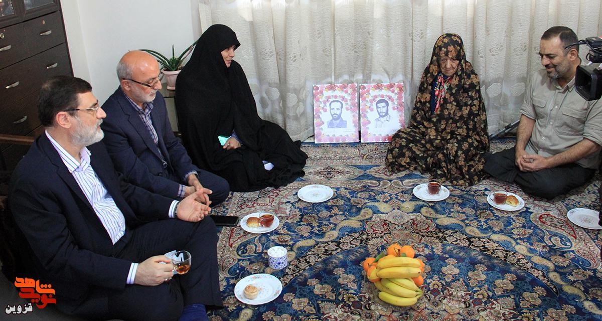 معاون رئیس‌جمهور با مادران شهیدان قربانعلی و کاظم کوچک‌تبار دیدار کرد