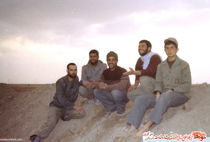 از چپ: جواد فضلعلی - اصر آقاجانی - شهید محمد کریمی - جلیل رضایی - آنجفی