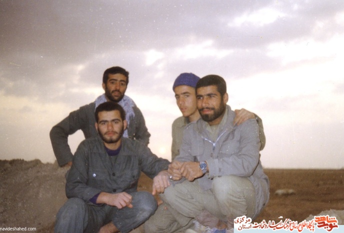 از چپ: احمد رضا هدایتی - شهید قدرت الله مظفری - شهید مصطفی میرزایی - اصغر آقاجانی