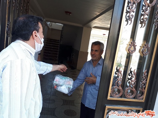 گزارش تصویری/ توزیع پک‌های بهداشتی در میان آزادگان شهرستان ابهر