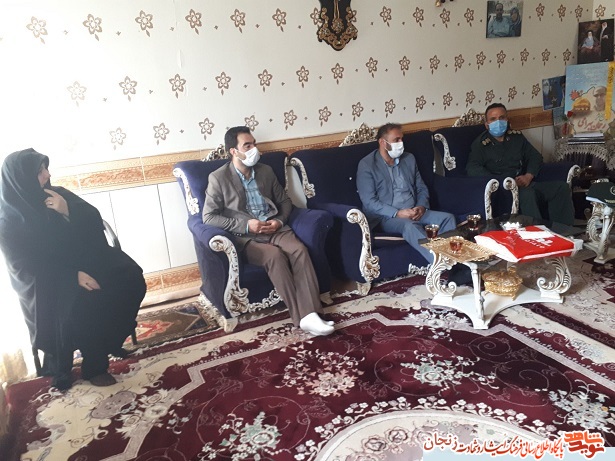 دیدار با خانواده شهید مدافع حرم در شهرستان خرمدره