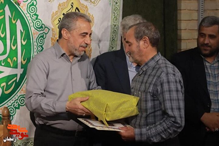 مراسم تجلیل از پدر شهید «صحبتلو» در قاب تصاویر