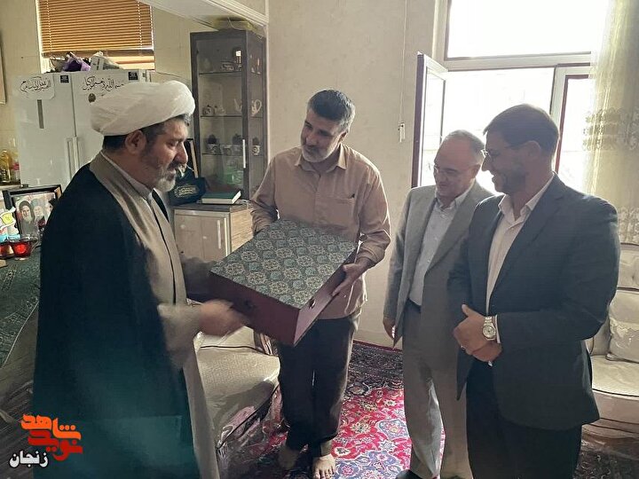 تصاویر دیدار با خانواده شهید «محمدحسین سودی»