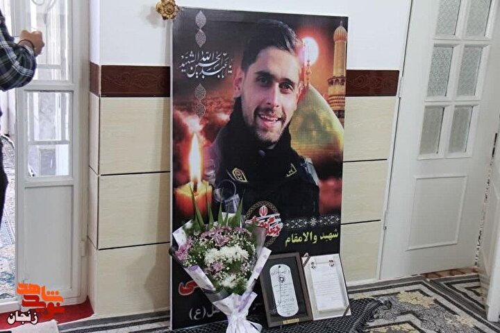 دیدار مسئولان سلطانیه با خانواده شهید «سید امیرحسین کرباسی»