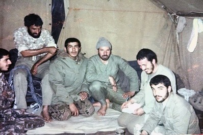 از سمت راست شهید حمید کرمانیان، جانباز حسین رضوانی، شهید محمود مقصودی، برادر رضایی، حسن عربعامری، حسین فرهادی